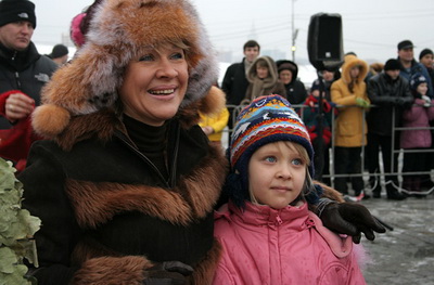 На фото - Ирина Грибулина с дочкой